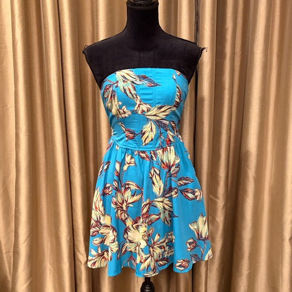 Band Of The Free Dresses & Skirts - Floral Strapless Corset Mini Sundress with Pockets